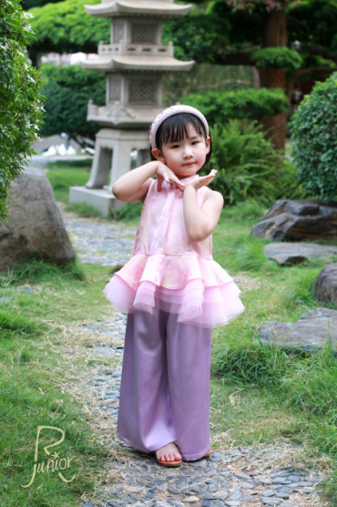 R Áo yếm Hồng Vân